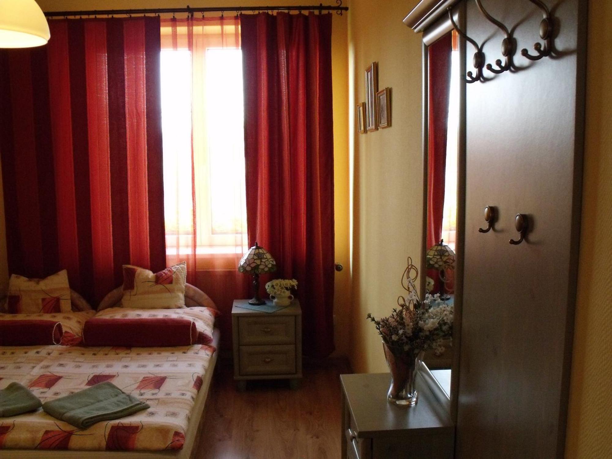 Zoeld Sziget Vendeghaz Hotel Eger Ngoại thất bức ảnh